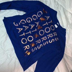 Cropped gator long sleeve tee